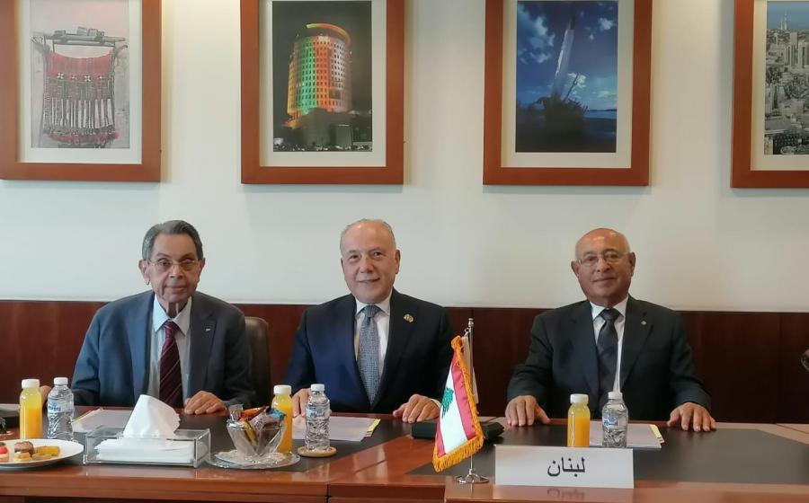 دبوسي يشارك في إجتماع اللجنة المالية لإتحاد الغرف العربية في الكويت..