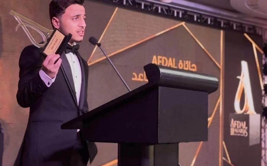 غيث رمضان على مسرح مهرجان أفضل الدولي 2026: «شوفي نجمك ماما»… وعدٌ قطعه قبل 6 سنوات ووفّى به اليوم